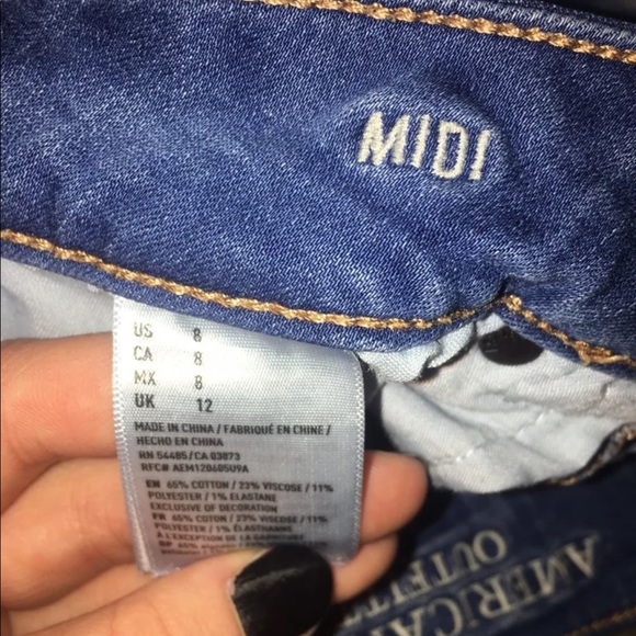 SOLD american eagle light wash jean shorts - Picture 5 of 6